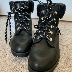 NWT Ann Taylor LOFT black boots, size 8